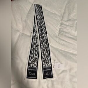 Hair Scarf/Bag Scarf luxury Monochrome Logo Scarf! NWT